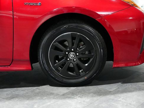 Used 2017 Toyota Prius Two w/ Carpet Mat Package image 5