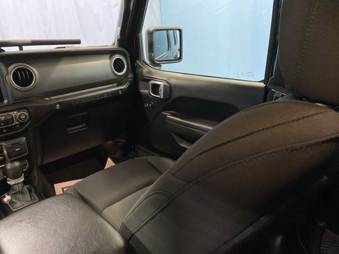 Used 2022 Jeep Wrangler Unlimited Rubicon 4xe w/ Cold Weather Group image 28