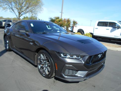 Used 2024 Ford Mustang GT Premium w/ GT Performance Package RWD image 6