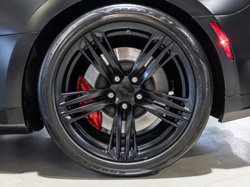 Used 2018 Chevrolet Camaro ZL1 image 35