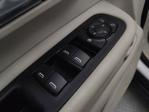 Used 2020 GMC Terrain Denali w/ Denali Premium Package FWD image 27