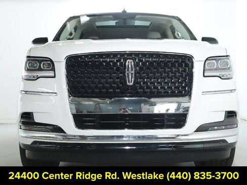 Used 2024 Lincoln Navigator Black Label AWD/4WD image 8