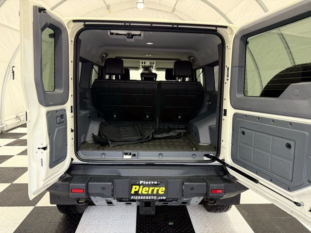 Used 2024 INEOS Grenadier Station Wagon AWD/4WD image 6