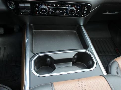 Used 2024 Chevrolet Silverado 3500 High Country w/ High Country Premium Package AWD/4WD image 32