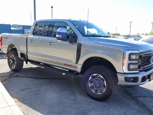 Used 2023 Ford F350 Lariat w/ Lariat Ultimate Package AWD/4WD image 3