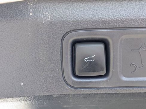 Used 2024 Ford Expedition Limited AWD/4WD image 13