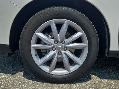 Used 2024 Acura RDX SH-AWD image 9