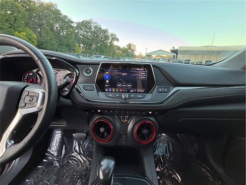 Used 2019 Chevrolet Blazer RS w/ Sun and Wheels Package image 11