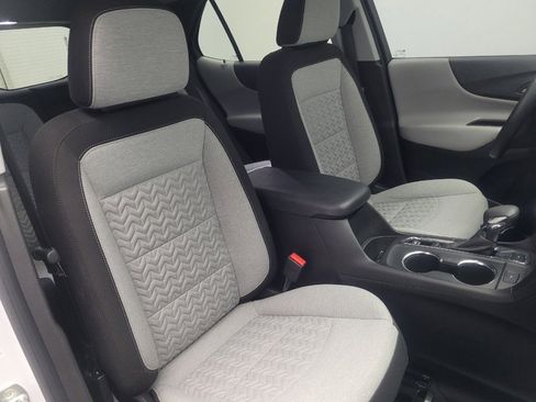 Used 2023 Chevrolet Equinox LT w/ Driver Convenience Package image 21
