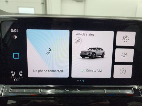 Used 2025 Volkswagen Atlas SE image 48