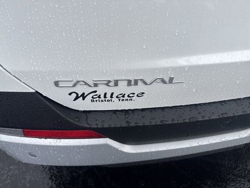 New 2026 Kia Carnival LXS image 7