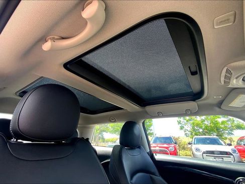 Used 2019 MINI Cooper S w/ Signature Upholstery Package image 22