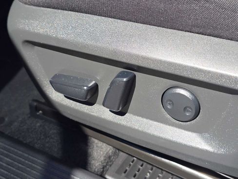 Used 2022 Nissan Rogue SV AWD/4WD image 25