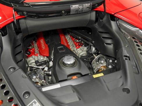 Used 2022 Ferrari SF90 Spider image 55