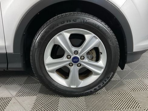 Used 2016 Ford Escape SE w/ Equipment Group 201A FWD image 10