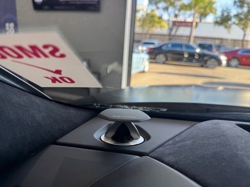 Used 2020 Lamborghini Urus image 18