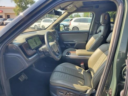 Used 2023 Rivian R1S Adventure AWD/4WD image 13