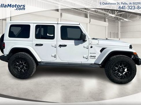 Used 2018 Jeep Wrangler Unlimited Sahara w/ Uconnect 4C Nav & Sound Group AWD/4WD image 2