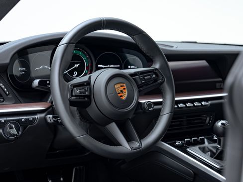 Used 2023 Porsche 911 Sport Classic image 44