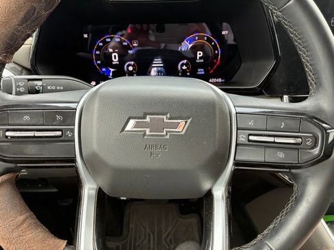Used 2024 Chevrolet Colorado ZR2 w/ Safety Package AWD/4WD image 13