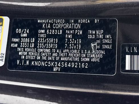 Certified 2025 Kia Carnival EX FWD image 40