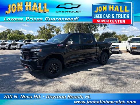 Used 2021 Chevrolet Silverado 1500 LT Trail Boss w/ LT Trail Boss Premium Package AWD/4WD image 2
