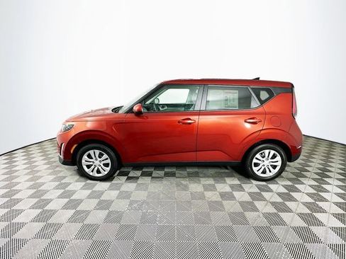 Used 2023 Kia Soul LX image 6