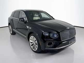 Certified 2023 Bentley Bentayga Plug-In Hybrid AWD/4WD video 1