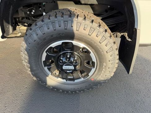 New 2025 Ford F350 Platinum w/ Tremor Off-Road Package image 27