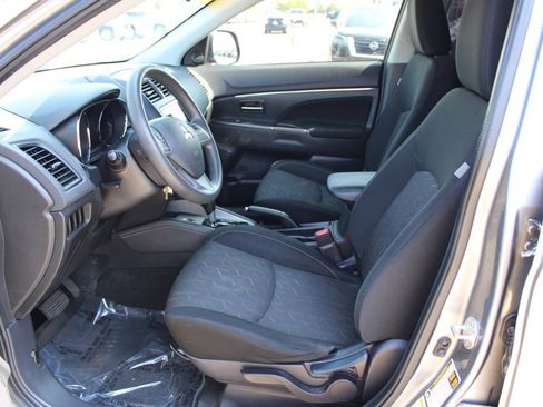 Used 2020 Mitsubishi Outlander Sport ES image 12