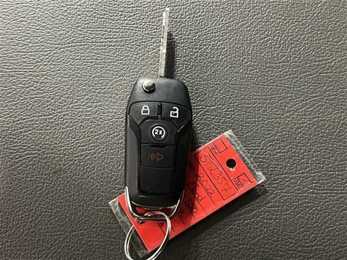 Used 2022 Ford F350 XLT w/ XLT Premium Package image 28