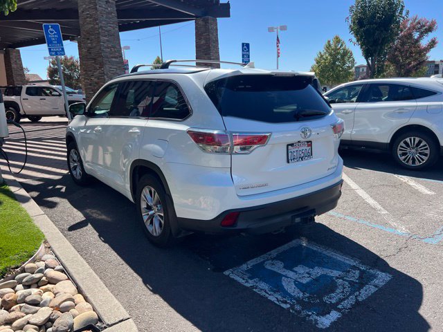 Used 2015 Toyota Highlander XLE AWD/4WD image 10