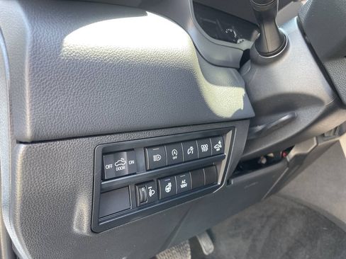 Used 2022 Toyota Tundra Limited AWD/4WD image 17