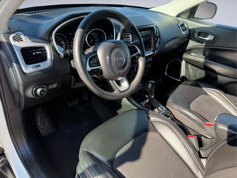 Used 2021 Jeep Compass Latitude FWD image 14