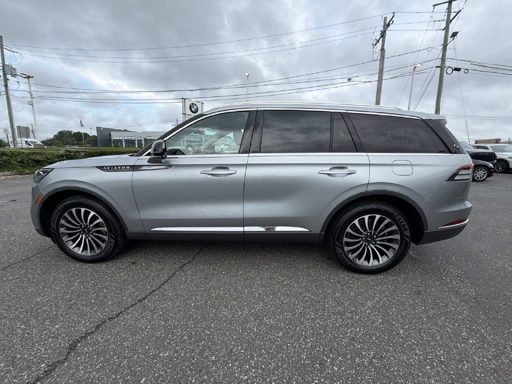 Used 2023 Lincoln Aviator AWD w/ Premium Package image 11