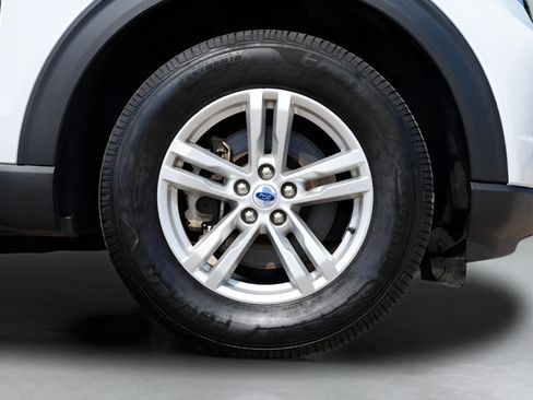 Used 2023 Ford Explorer 4WD image 9