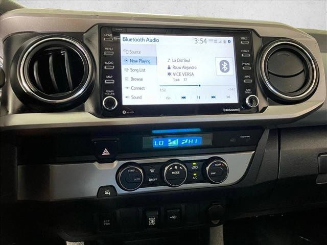 Used 2022 Toyota Tacoma SR5 RWD image 14