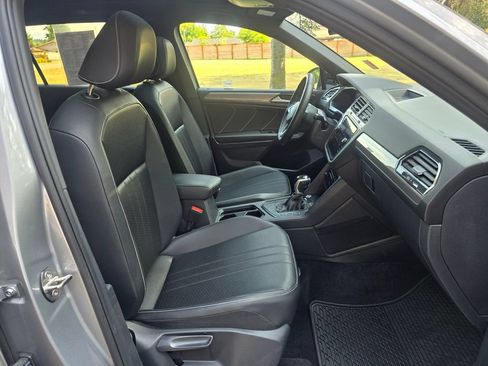 Used 2023 Volkswagen Tiguan SE R-Line FWD image 13