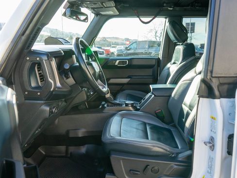 Used 2021 Ford Bronco Outer Banks image 11