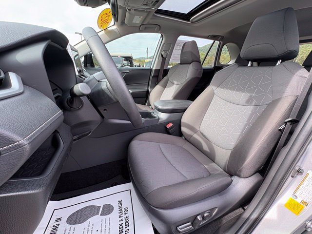 Used 2025 Toyota RAV4 XLE w/ Convenience Package AWD/4WD image 26