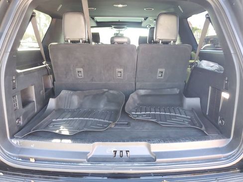 Used 2020 Ford Expedition Max XLT w/ Equipment Group 202A image 8