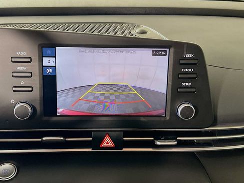 Used 2025 Hyundai Elantra Hybrid FWD image 14