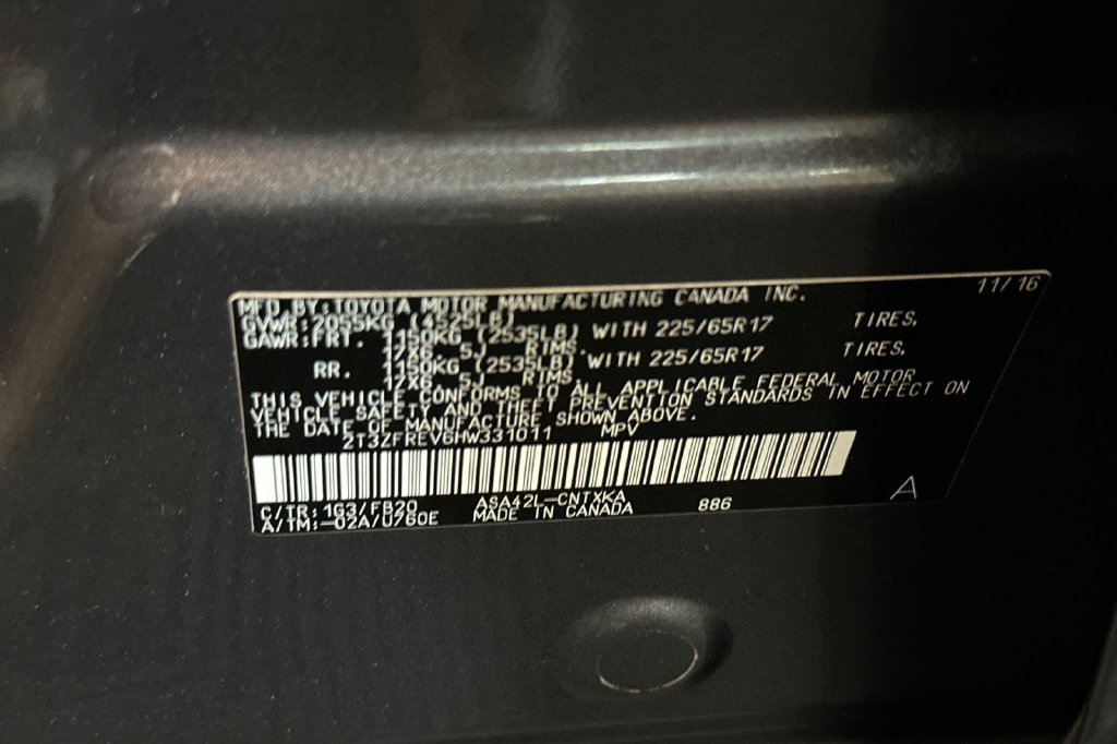 Used 2017 Toyota RAV4 LE FWD image 27