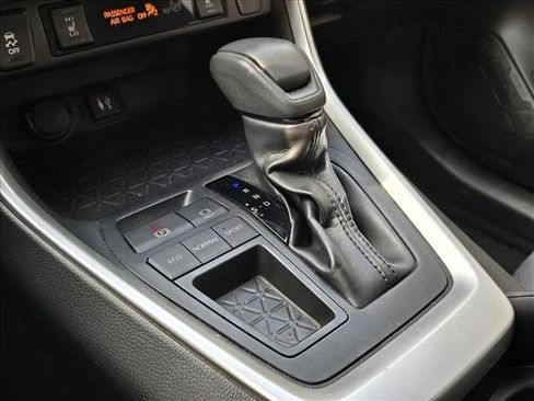 Used 2019 Toyota RAV4 XLE image 13