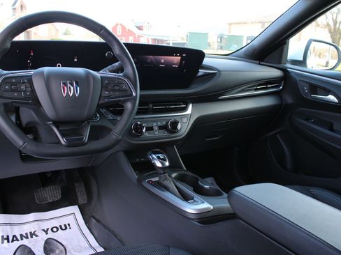 Used 2024 Buick Envista Preferred w/ Convenience I Package image 19