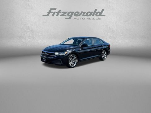 Used 2024 Volkswagen Jetta SE FWD image 3