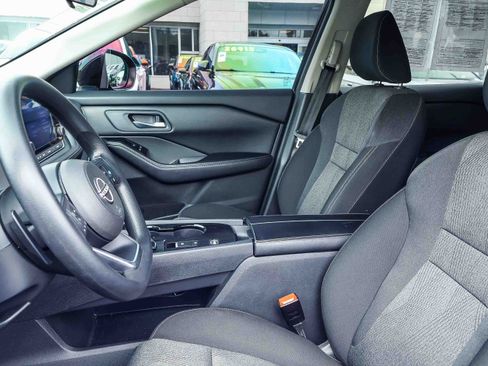Used 2024 Nissan Rogue SV FWD image 12