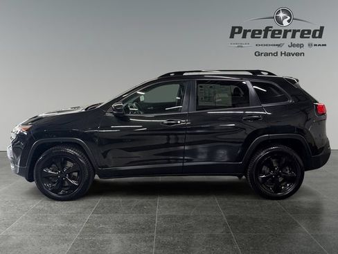 Used 2016 Jeep Cherokee High Altitude AWD/4WD image 10