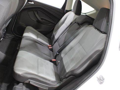 Used 2016 Ford Escape SE w/ Equipment Group 201A AWD/4WD image 17