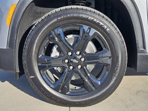 New 2027 Chevrolet Traverse LT w/ Midnight/Sport Edition FWD image 12